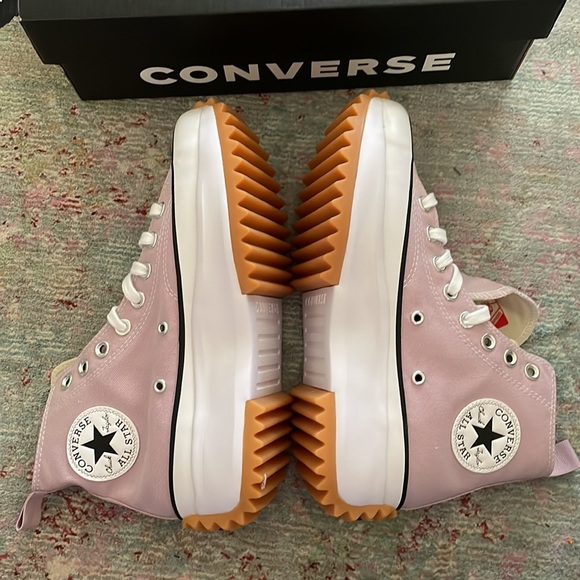 NWB Womenโs Converse Run Star Hike HI - Himalayan Salt - Size 8 - Picture 4 of 6